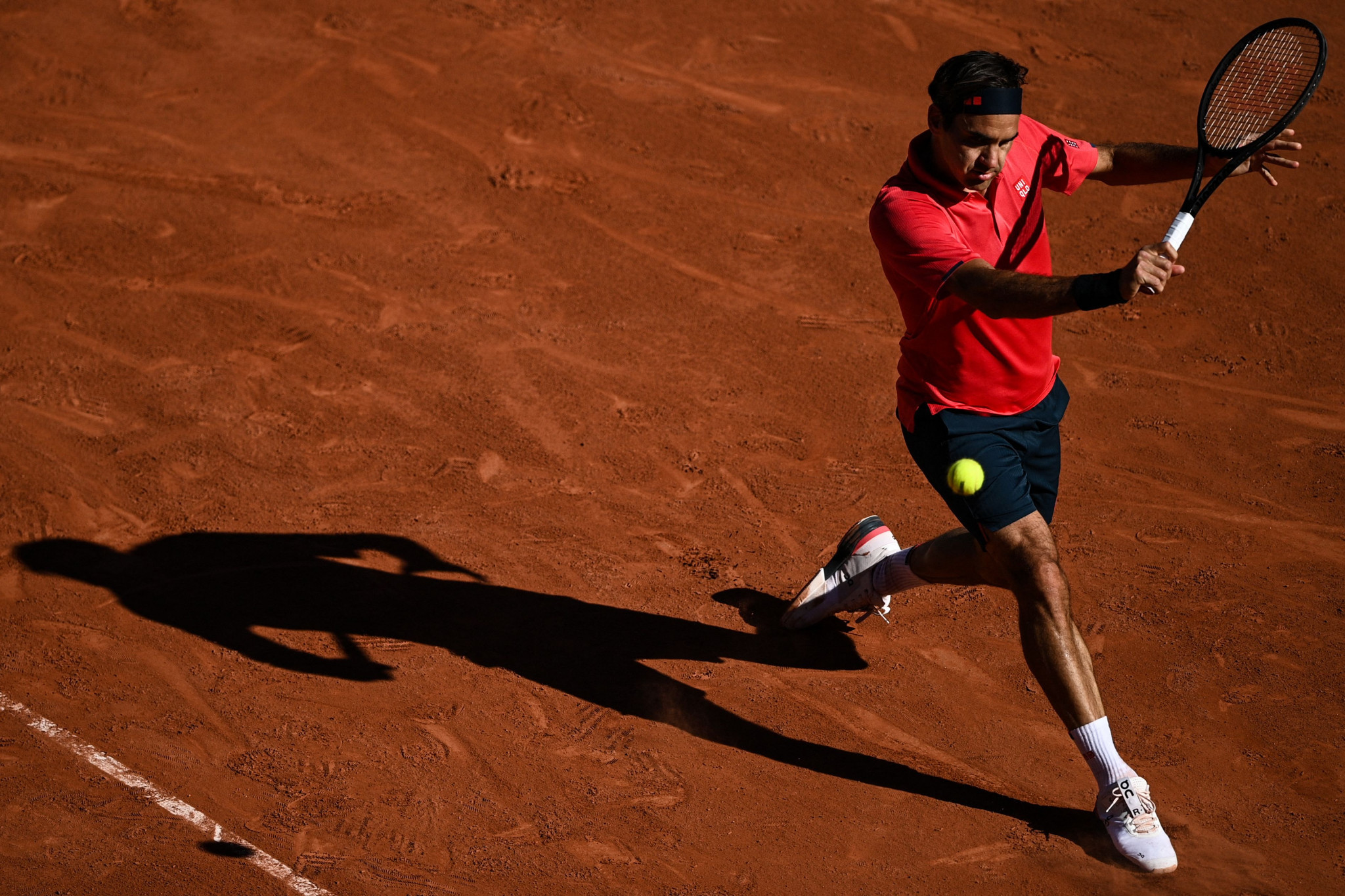 Roger Federer earned victory on his first match at the French Open since 2019 ©Getty Images