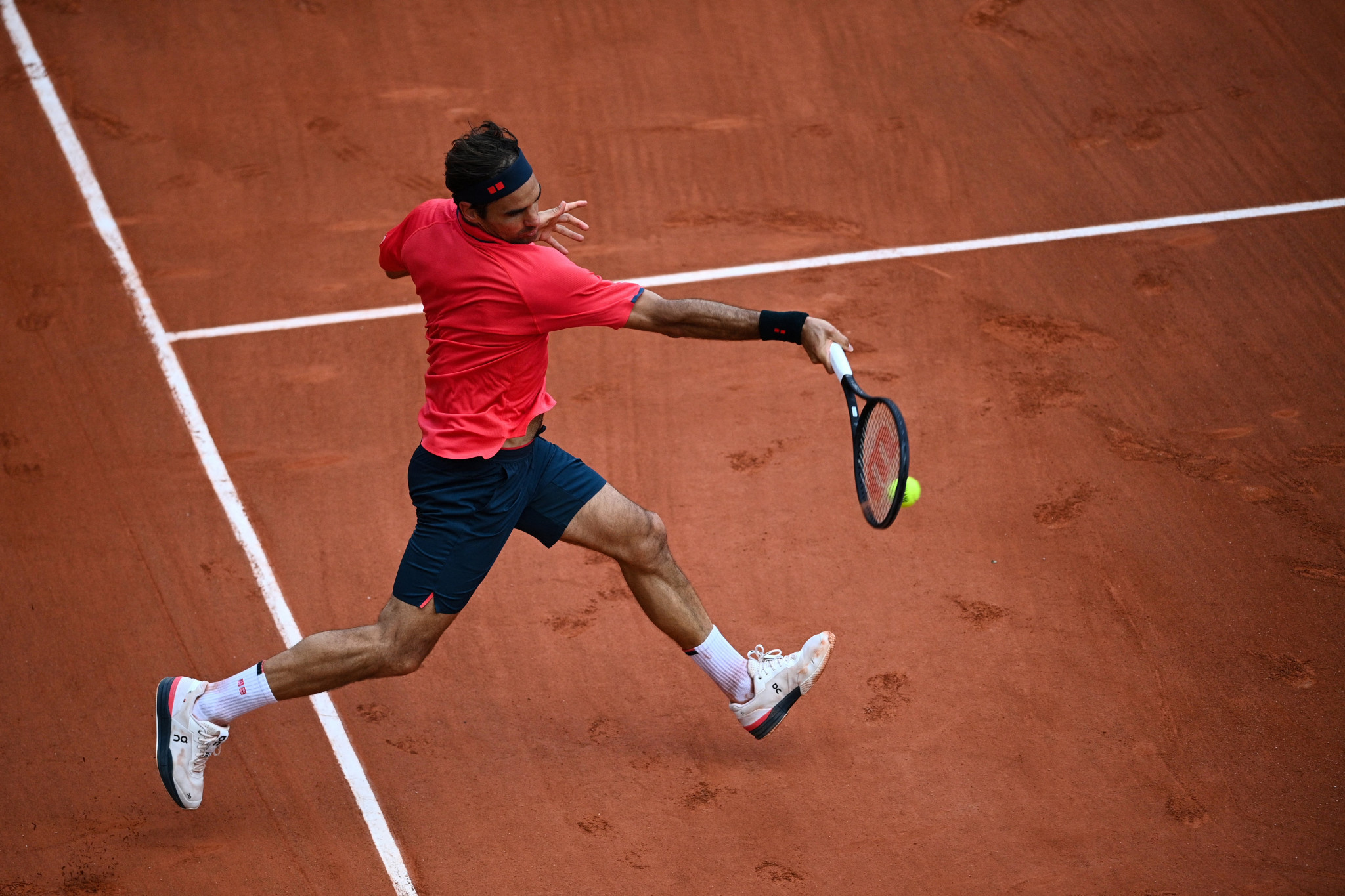 Roger Federer advanced to the third round of the French Open with a four-set win over Marin Čilić ©Getty Images