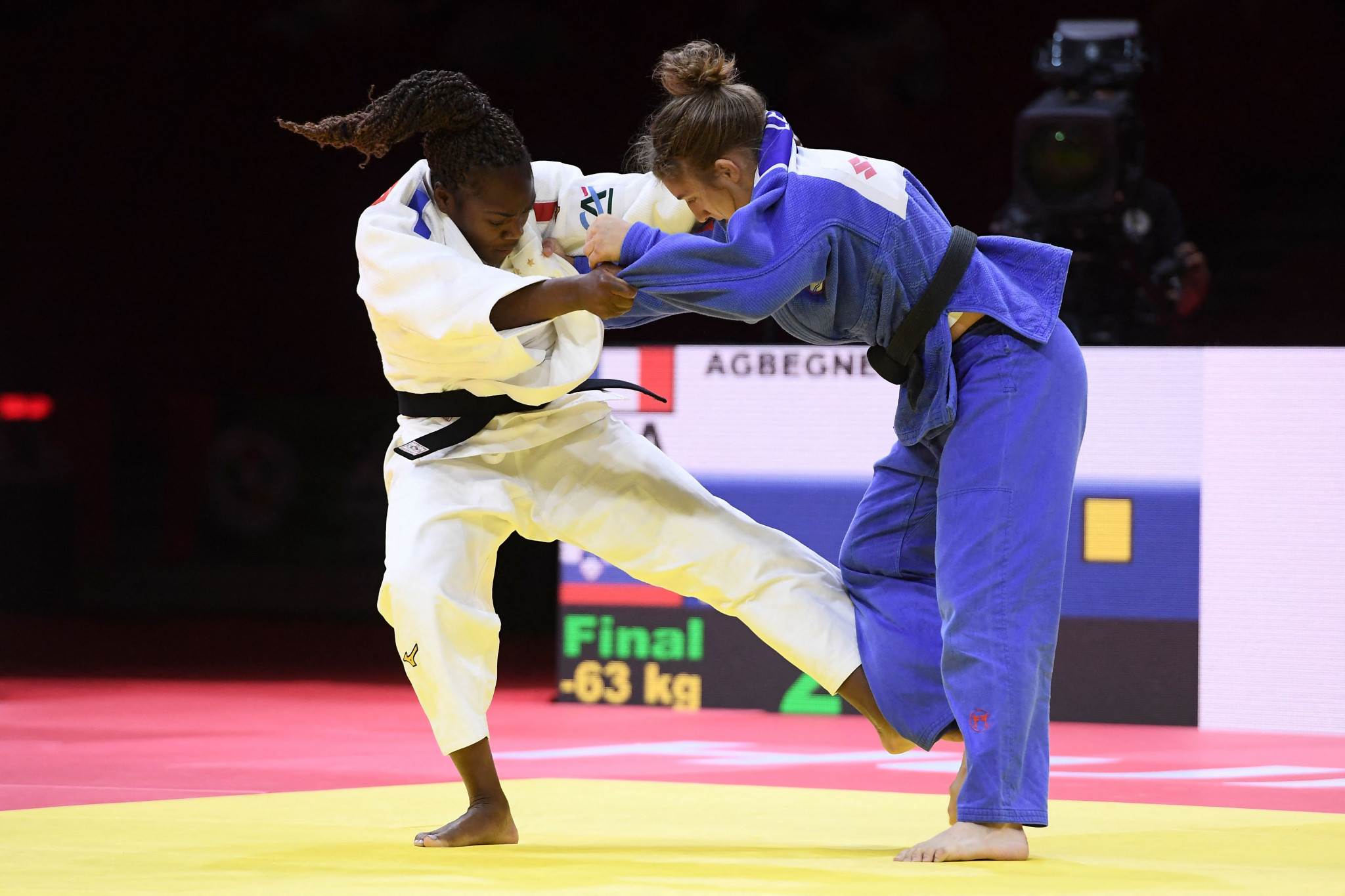 Clarisse Agbegnenou, in white, proved too strong for Andreja Leški in the women's under-63kg final at the World Championships ©Getty Images