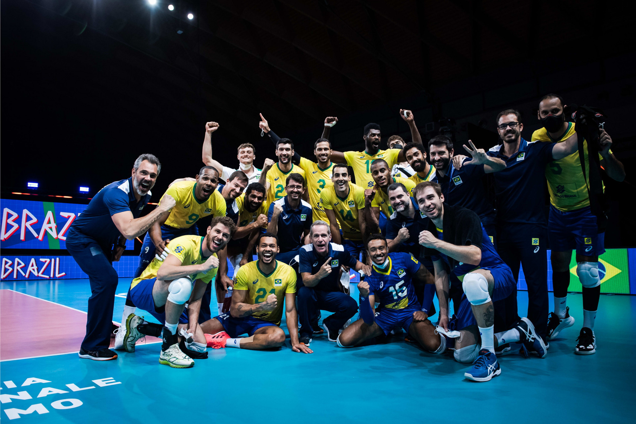 Brazil celebrate after winning their 10th match out of 11 at the men's Volleyball Nations League in Rimini ©Volleyball World