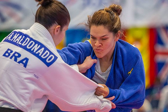 Mexico's Lenia Ruvalcaba, right, triumphed in the women's under-70kg event at the IBSA Judo Grand Prix in Warwick ©IJF