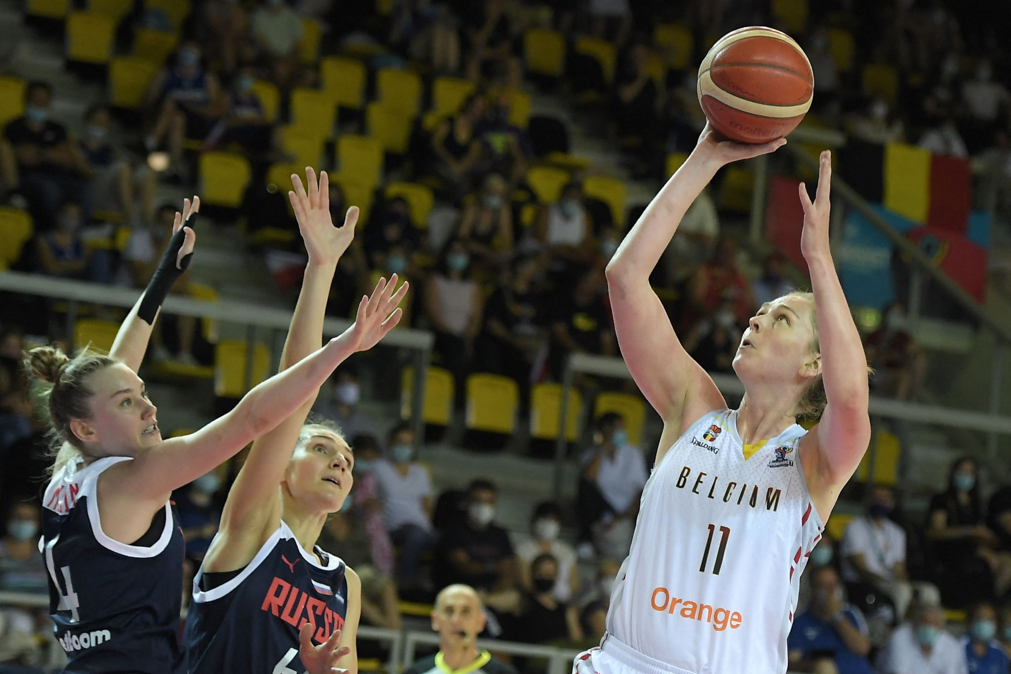 Belgium, playing in white, edged out Russia by two points in a thrilling FIBA Women's EuroBasket game today ©Getty Images