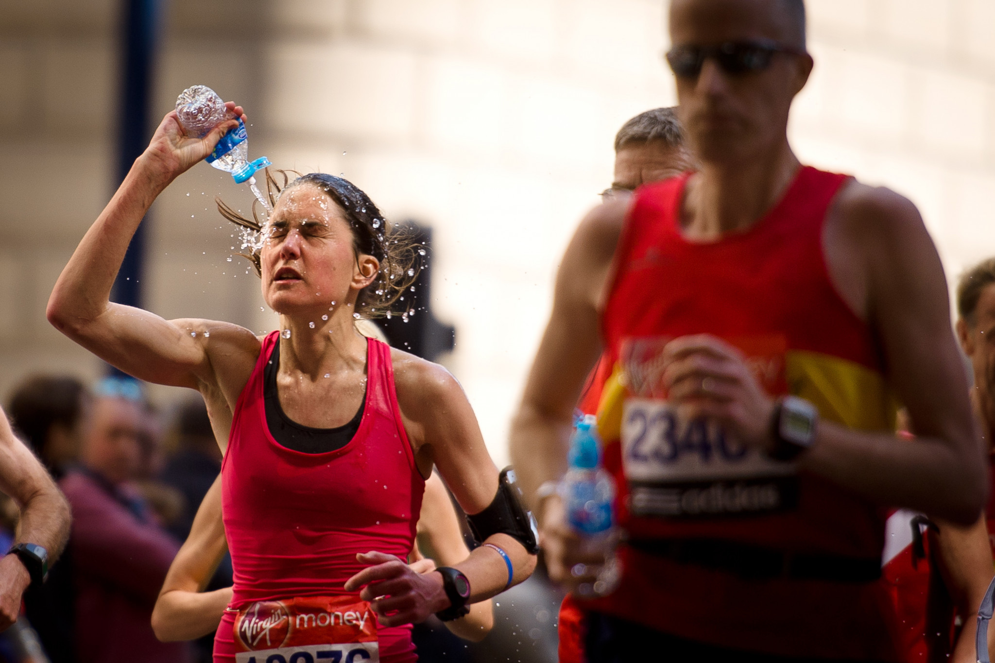 London Marathon organisers want all participants to use the bottle belts at this year's event, scheduled to be held on October 3 ©Getty Images