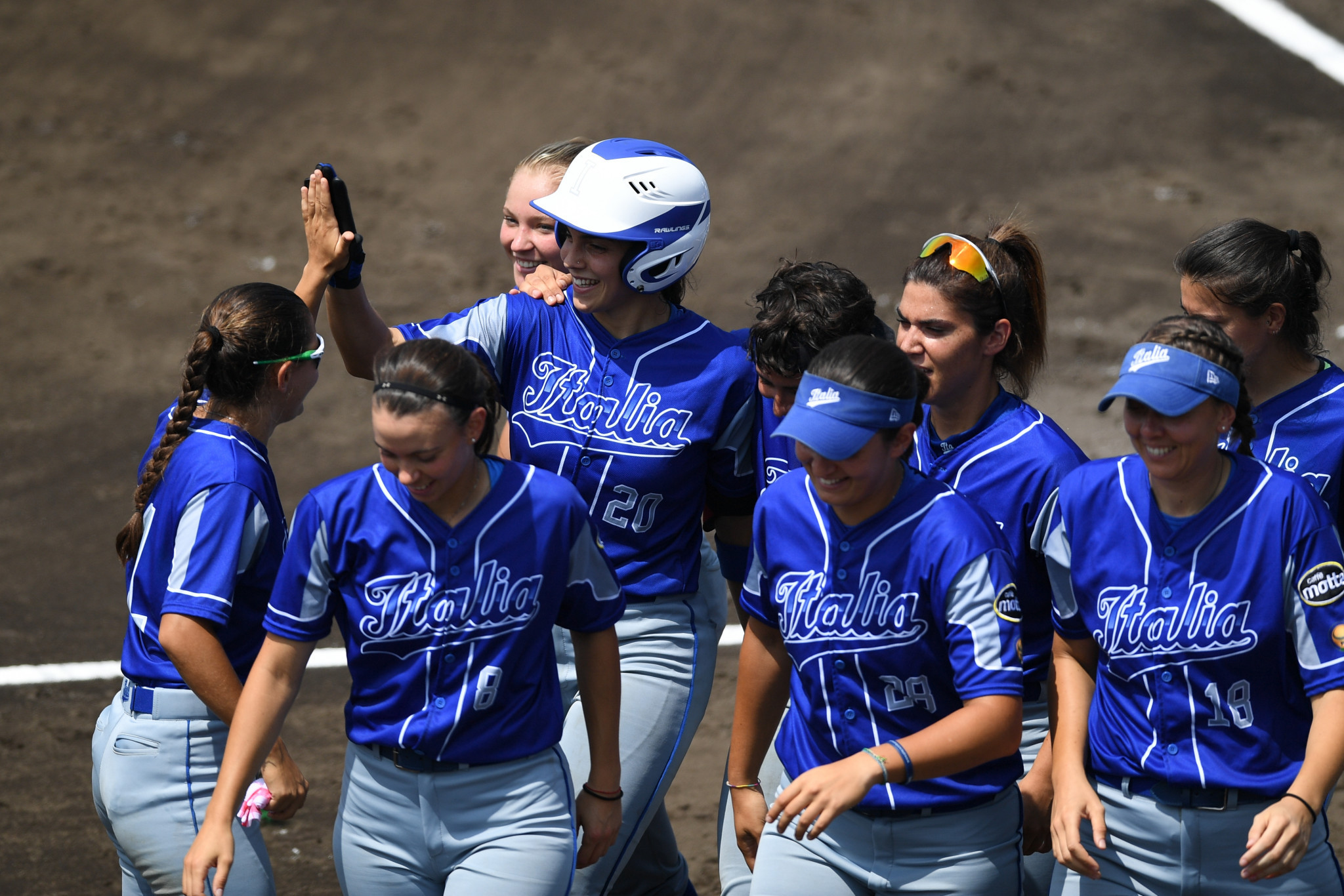 Hosts Italy stay perfect at Women's European Softball Championship