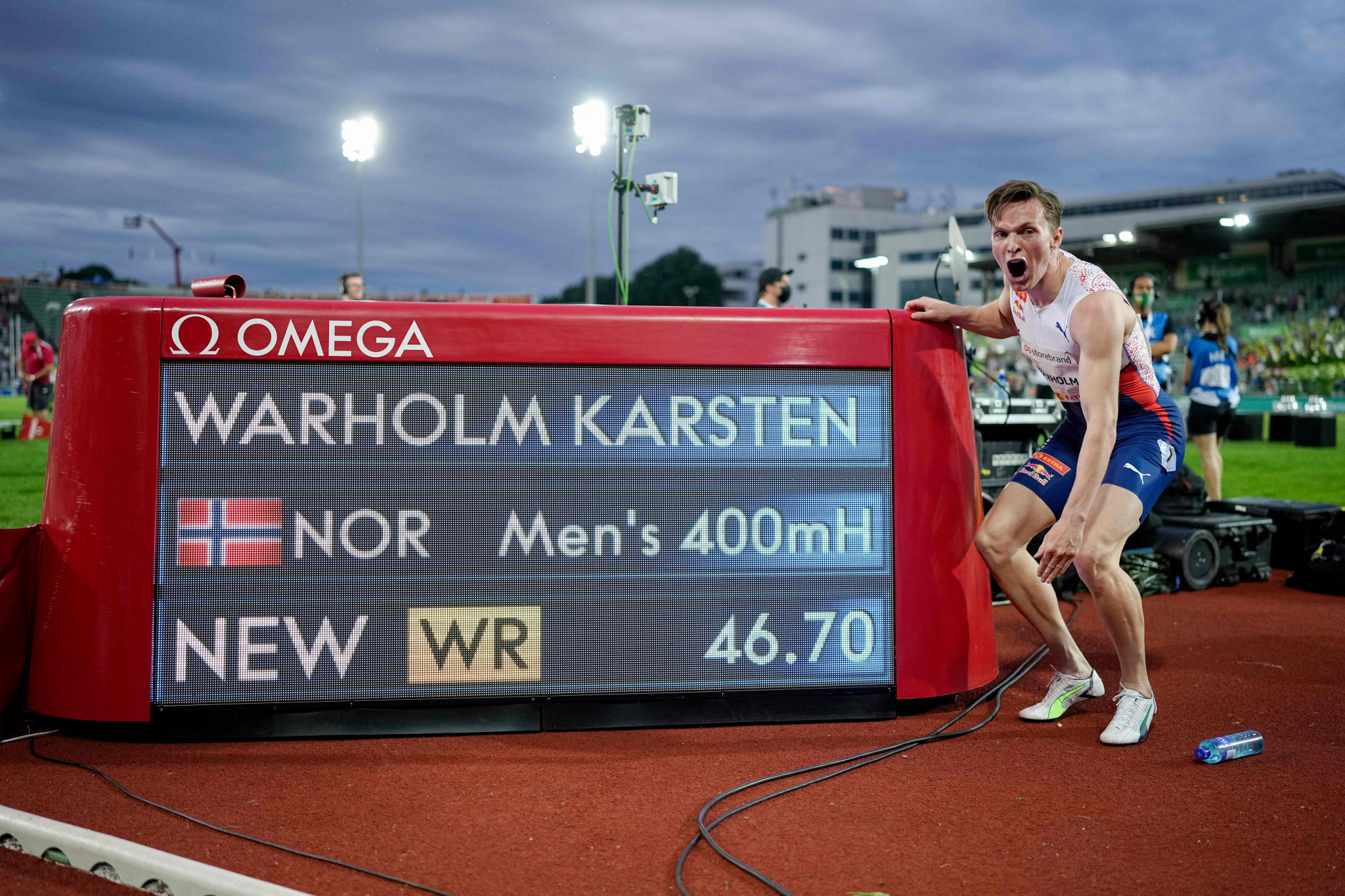 Karsten Warholm broke the 1992 men's 400m hurdles world record of 46.78sec tonight by running 46.70 in Oslo ©Getty Images	