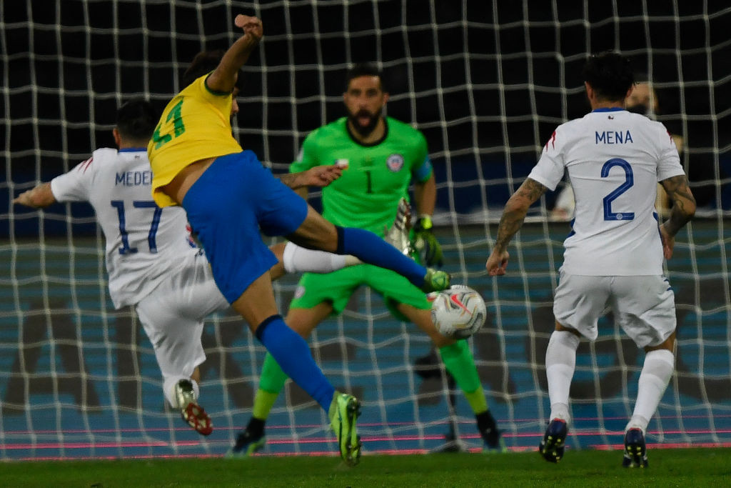 Brazil and Peru reach semi-finals with dramatic wins at Copa América