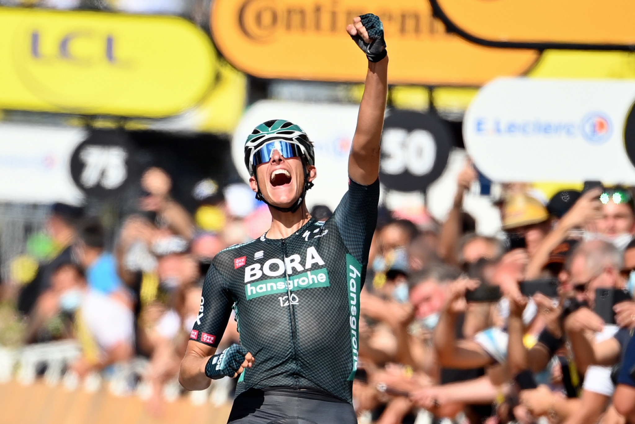 Politt pulls away from fast breakaway to win stage 12 of Tour de France