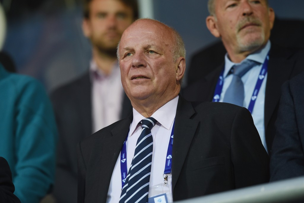 English FA chairman Dyke to leave post in June after three years