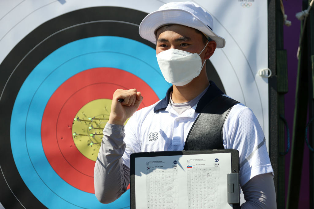 South Korea's 17-year-old  Je Deok Kim is aiming high in the archery after topping men's qualifying ©Getty Images