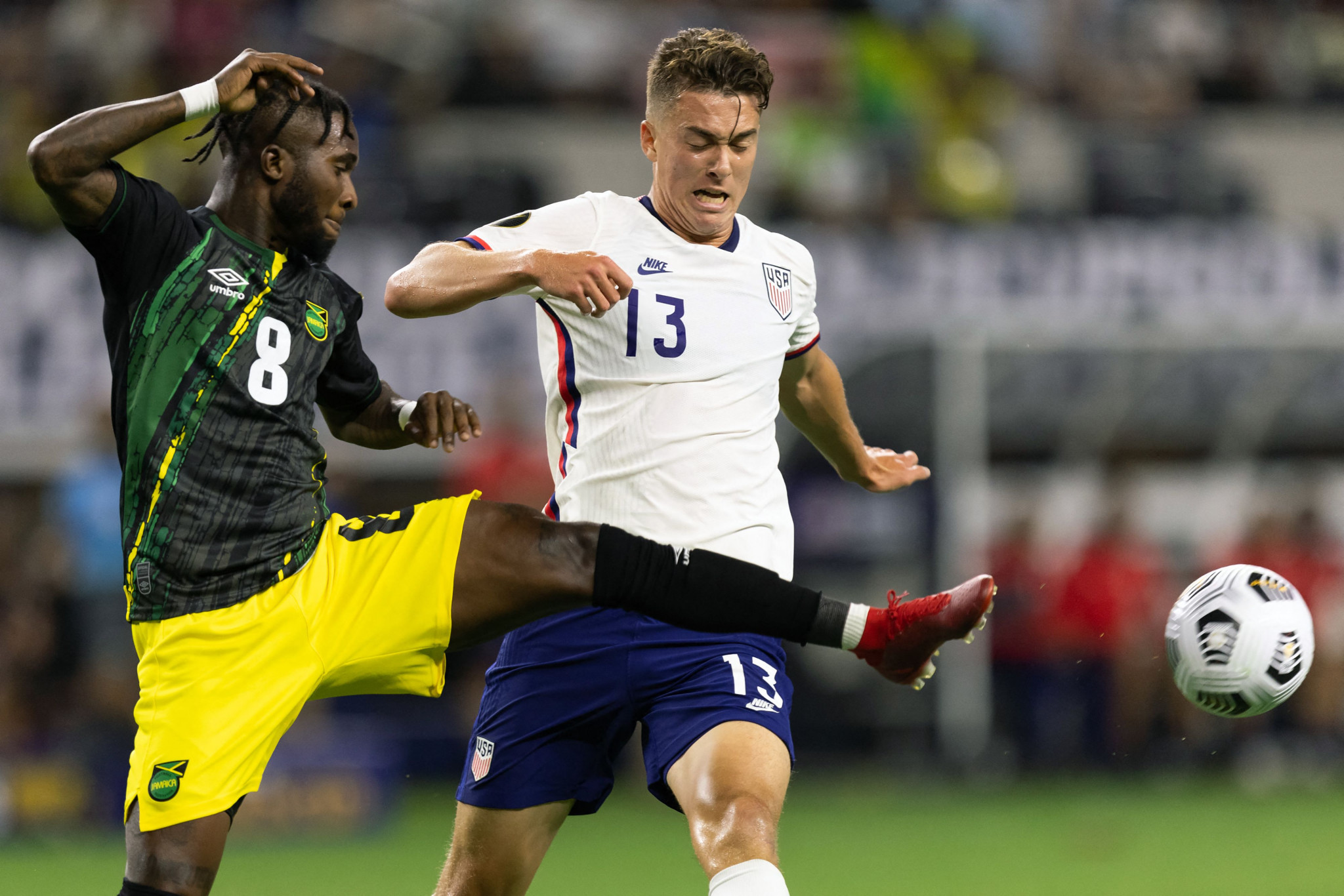 US leave it late to seal Gold Cup semi-final with Qatar