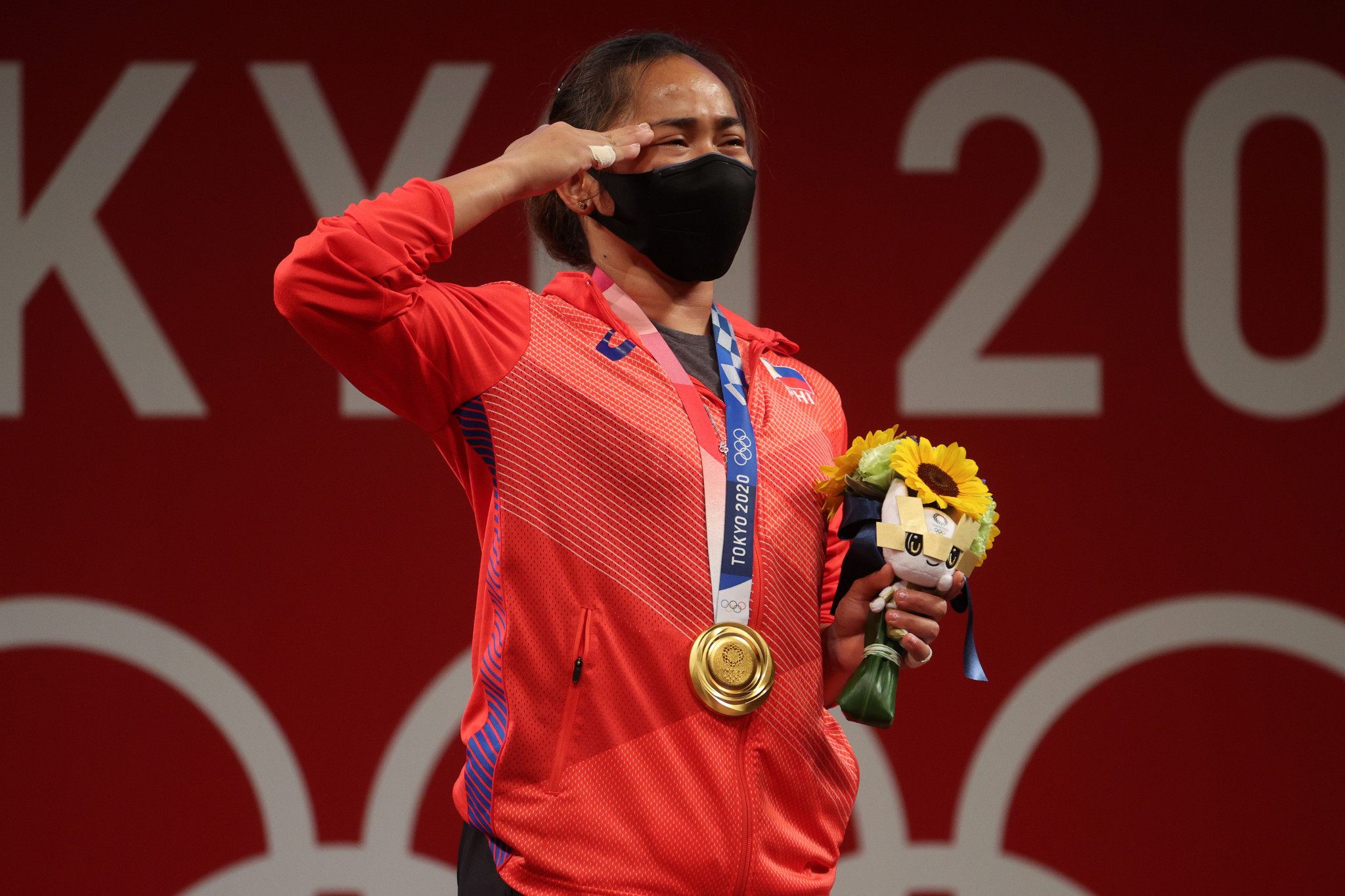 Weightlifter Hidilyn Diaz received a statement from the Philippines Presidential Palace after winning the country's first Olympic gold at Tokyo 2020 ©Getty Images