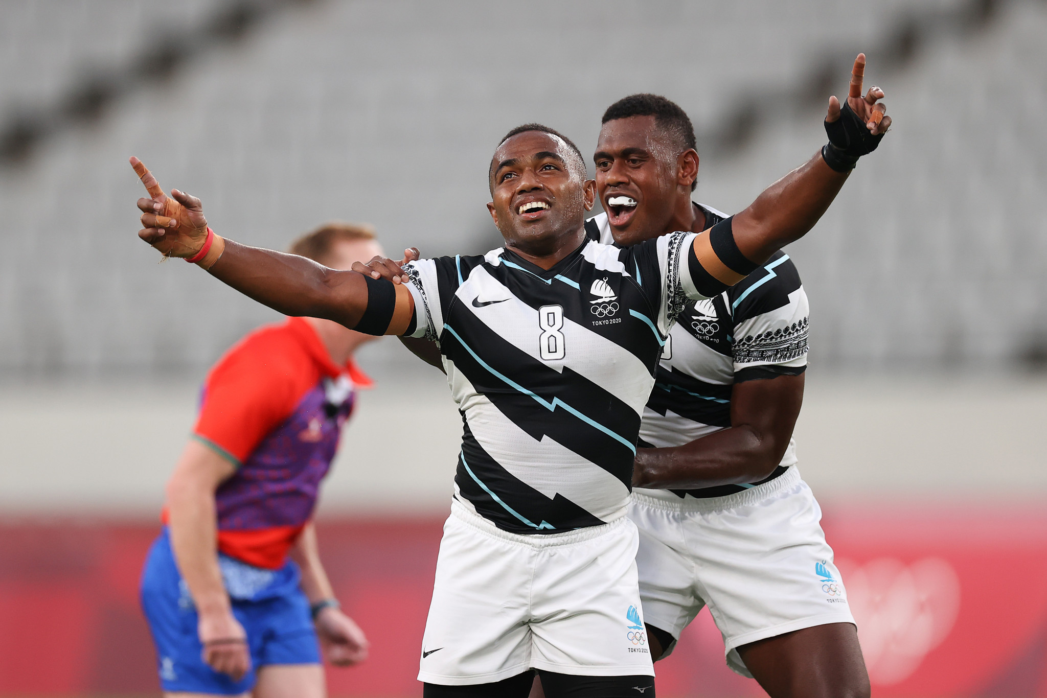 Waisea Nacuqu celebrates after landing a last-gasp drop goal to seal victory for Fiji ©Getty Images