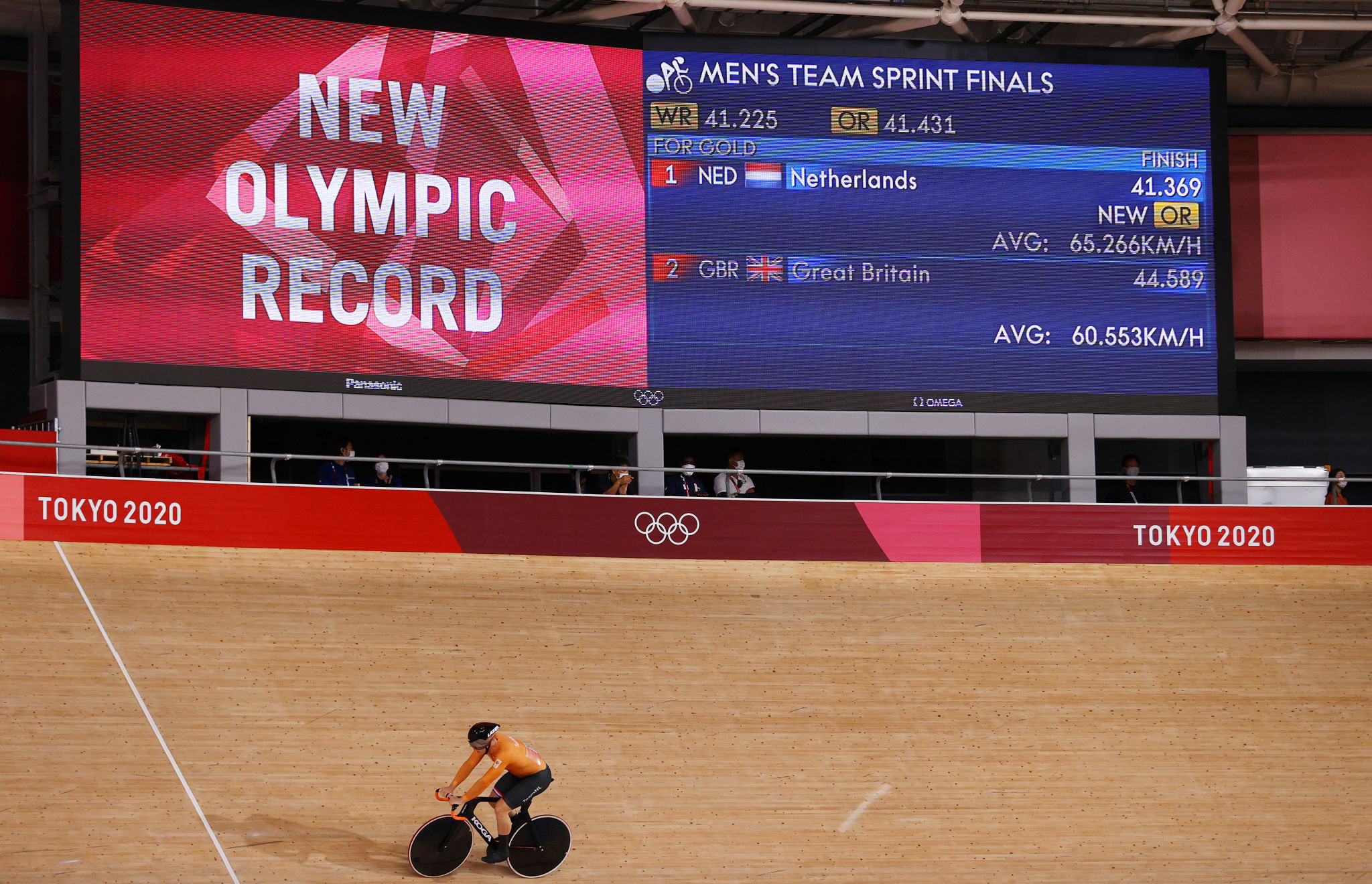 The Netherlands recorded an Olympic record time to win the men's team sprint ©Getty Images