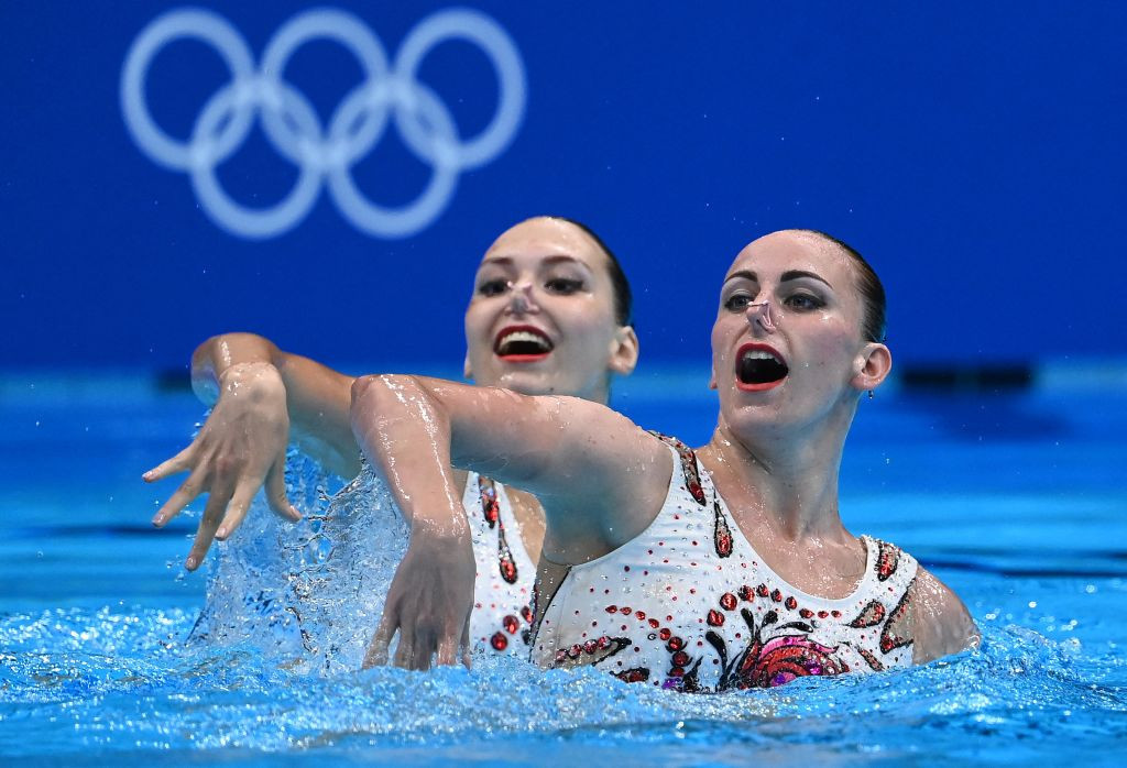 Tokyo 2020 has apologised to Ukrainian artistic swimmers Marta Fiedina and Anastasiya Savchuk after referring to them as the ROC during the medal ceremony ©Getty Images