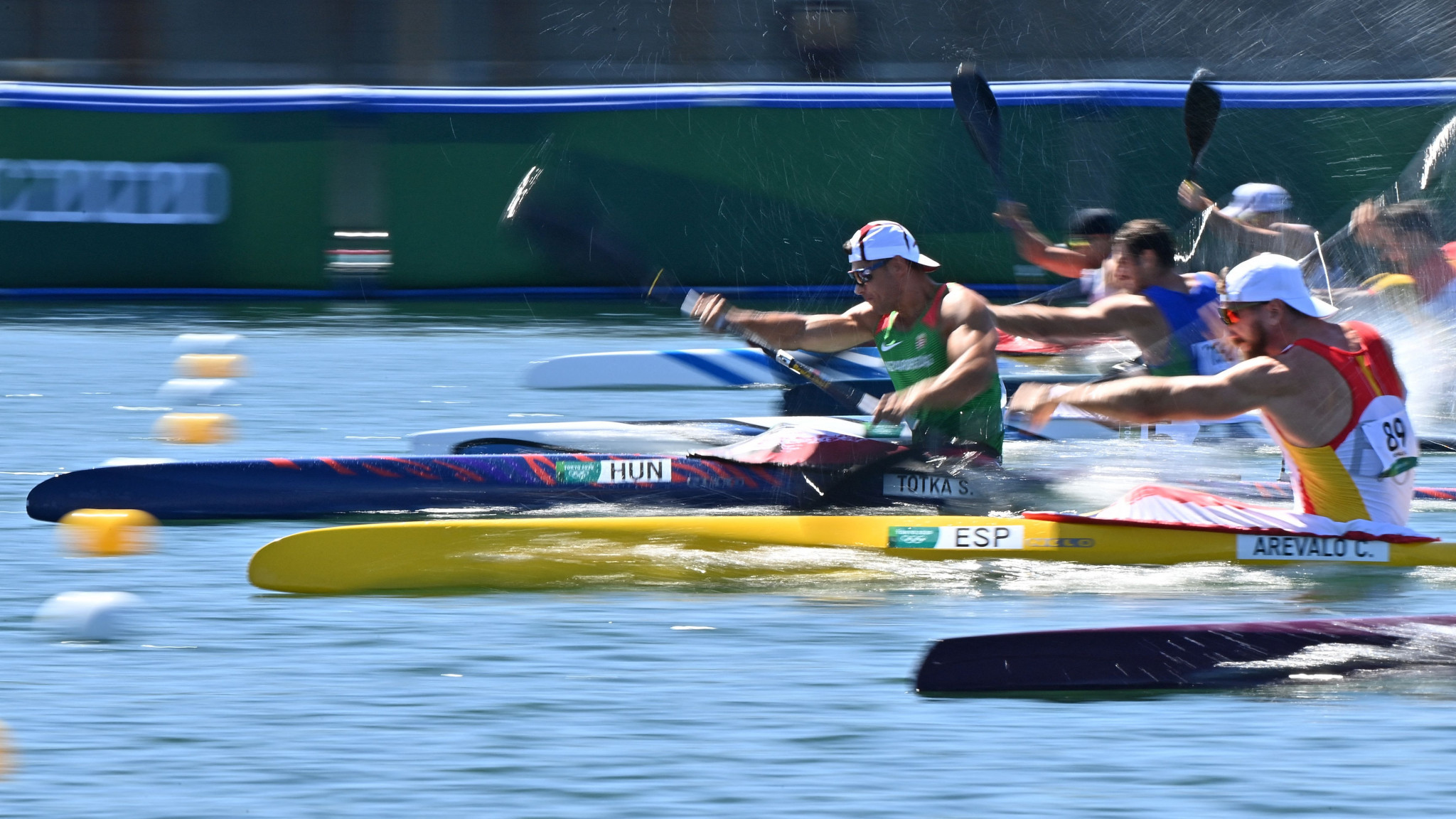 Hungary's Sándor Tótka came out on top in a tense men's K1 200m final ©Getty Images