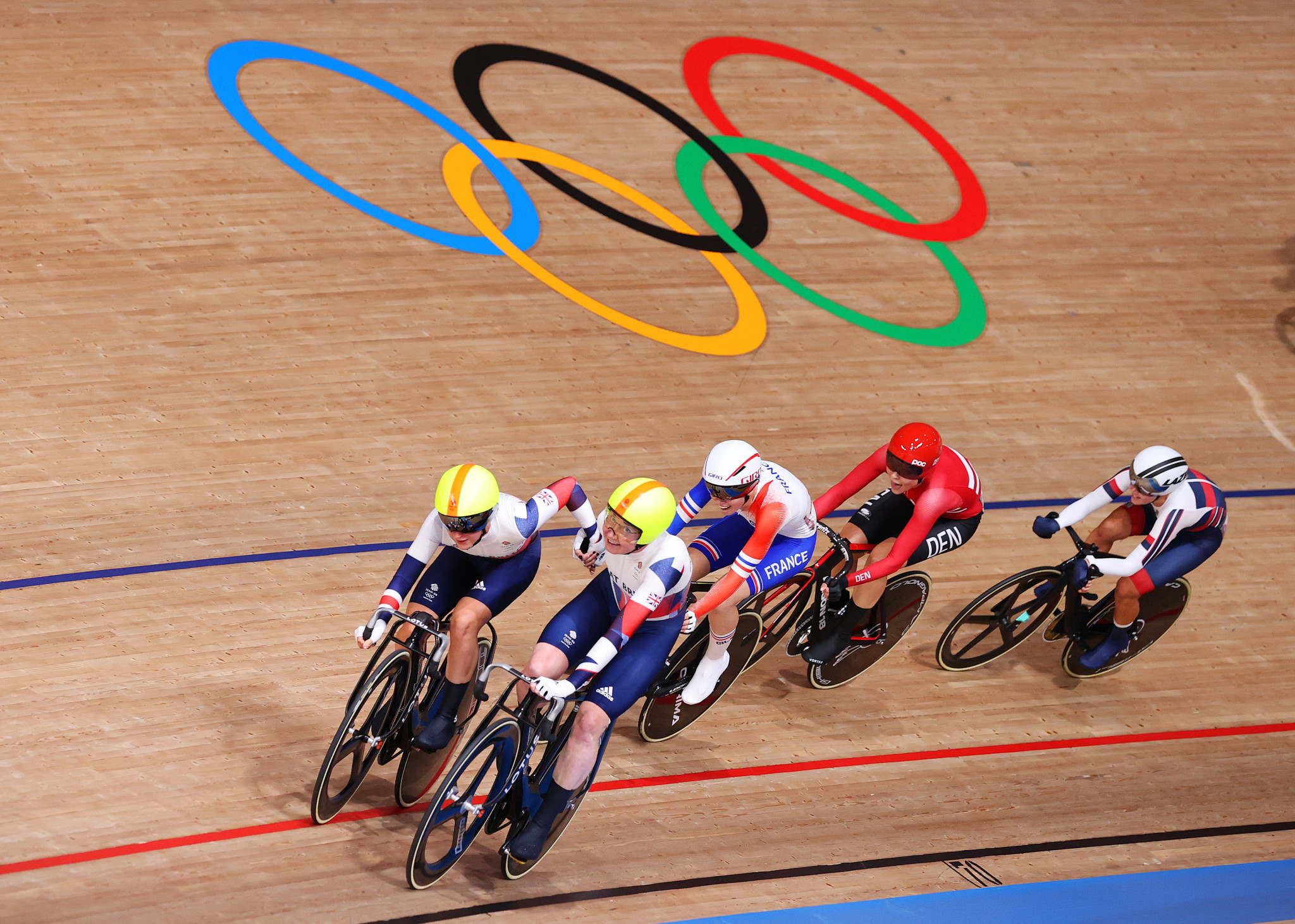 Britain's Laura Kenny (front left) and Katie Archibald were dominant winners of the first ever women's Olympic madison cycling race ©Getty Images