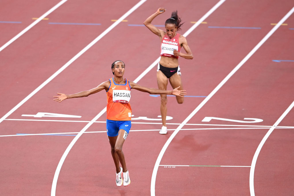 Sifan Hassan of The Netherlands celebrates her second gold at the Tokyo 2020 Games as she comes home to win the women's 10,000 metres final ©Getty Images