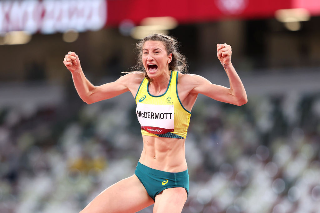 Australia's Nicola McDermott set an Oceania record of 2.02 metres to win silver in the women's high jump behind the 2.04m cleared by Mariya Lasitskene of the ROC team ©Getty Images