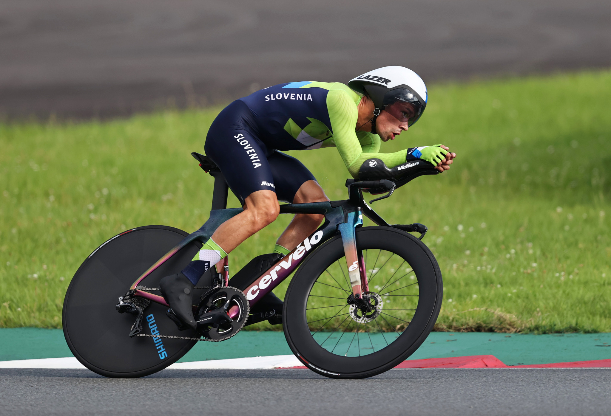 Primož Roglič won the men's time trial gold medal at Tokyo 2020 ©Getty Images