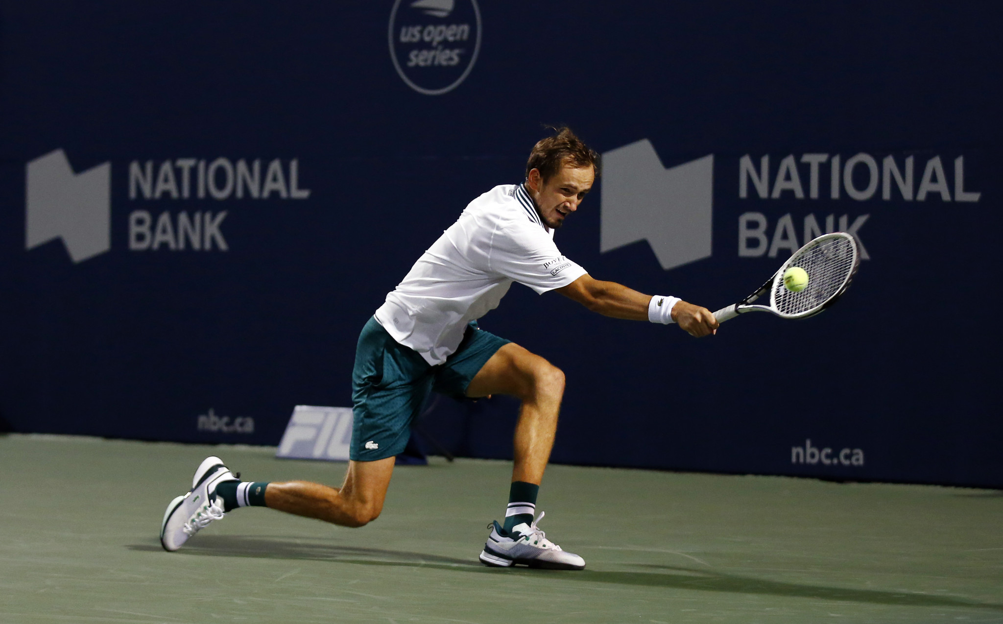 Medvedev fights back to reach Canadian Open semi-finals
