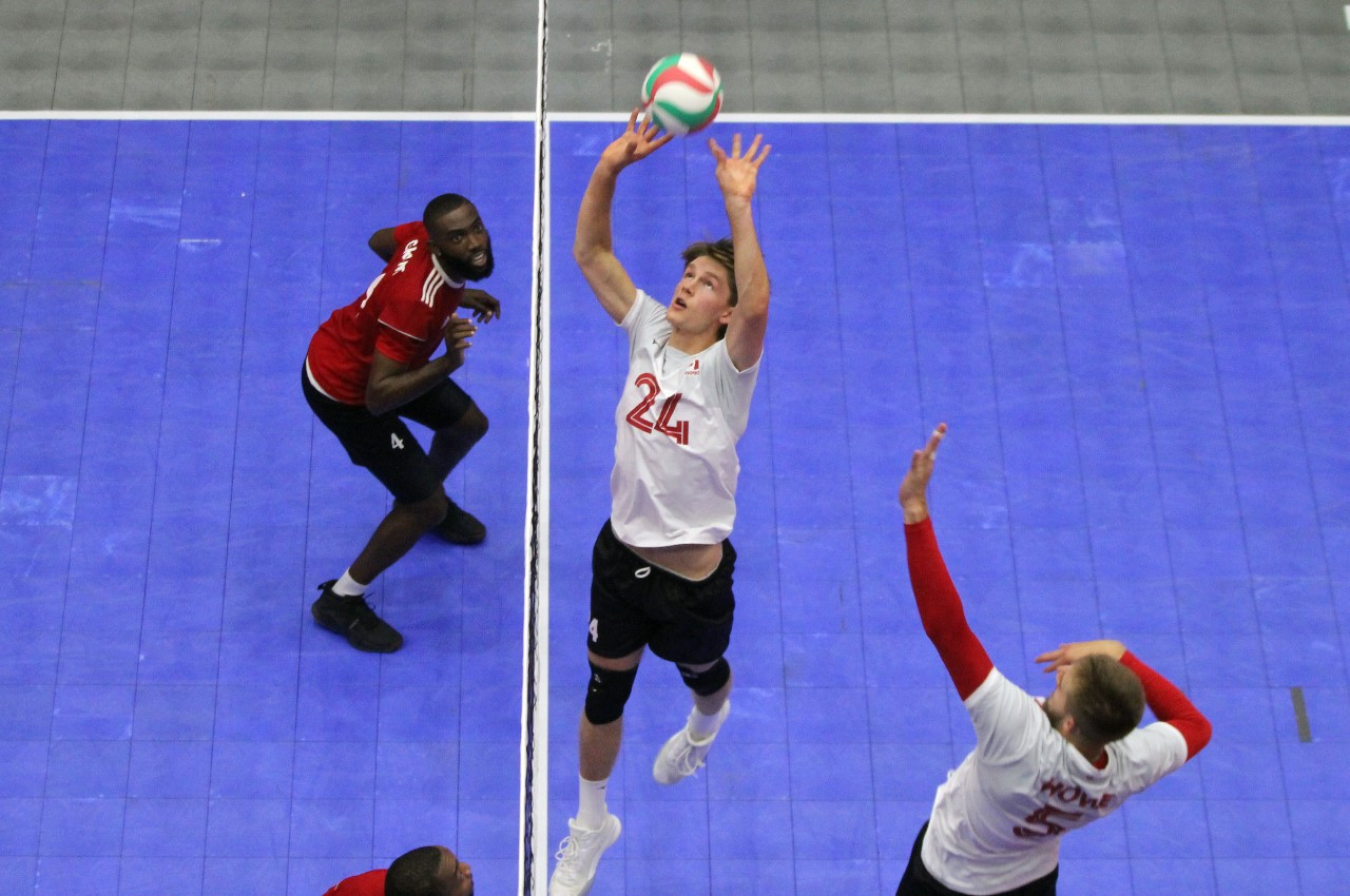 Canada earned their first victory of the Men's NORCECA Continental Championship ©NORCECA