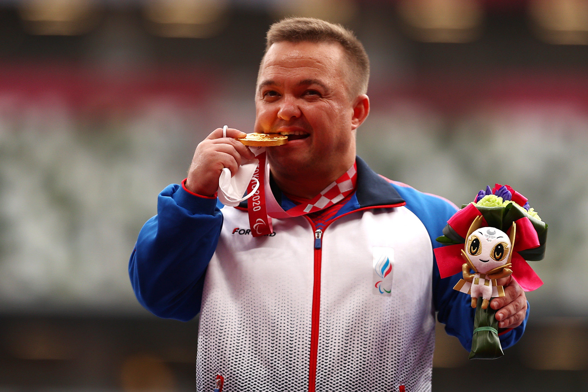 Denis Gnezdilov of the Russian Paralympic Committee saw Iraq's Garrah Tnaiash break the world record to steal gold away, only to go one centimetre further with his final throw in the F40 shot put final ©Getty Images