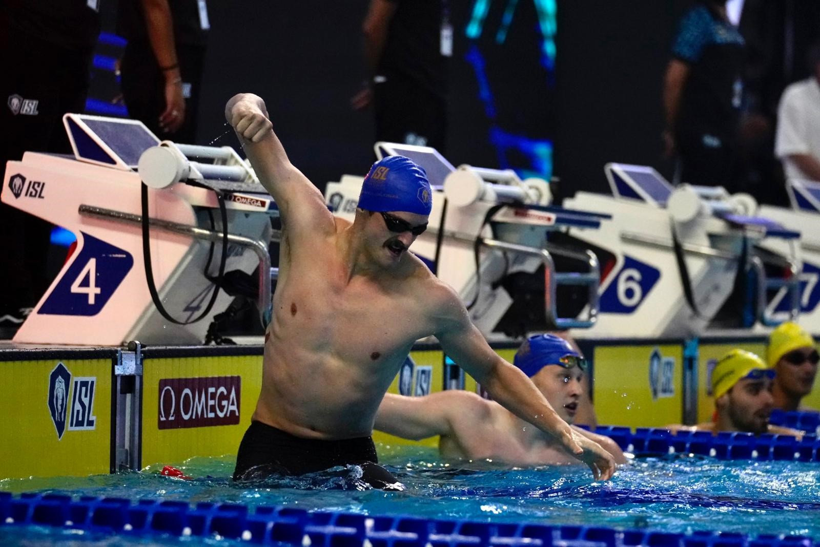 Coleman Stewart won the men's 100m backstroke in match two of the ISL in a world record time of 48.33 ©ISL