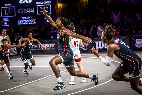 Sixteen-year-old Mikaylah Williams was named MVP of the women's competition ©fiba.basketball