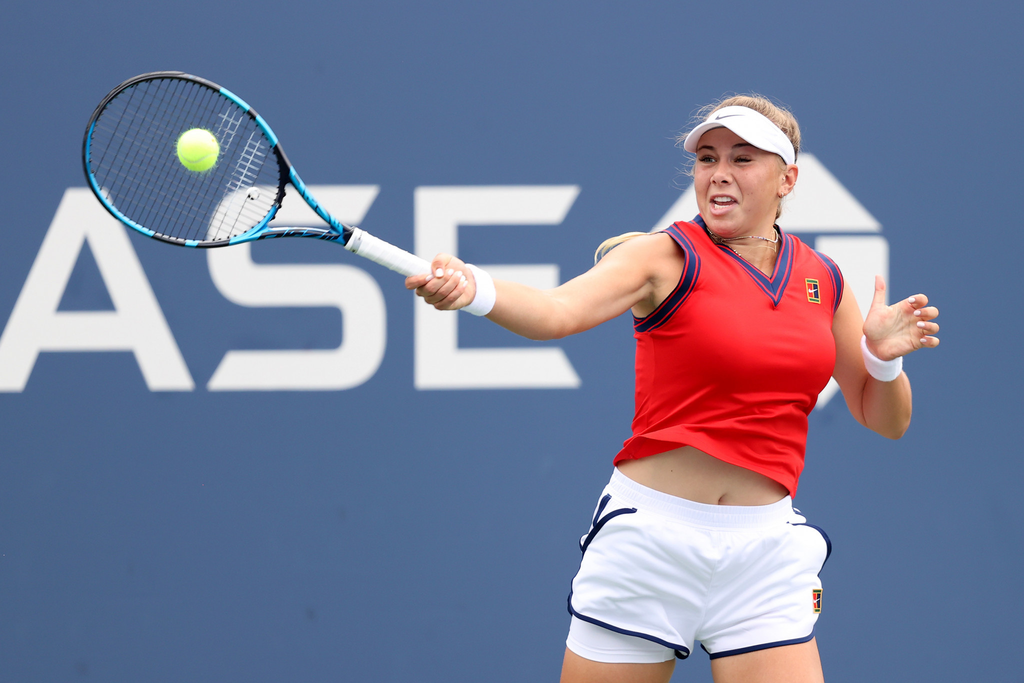 Amanda Anisimova was among the American players to win during the day session on day two of the US Open ©Getty Images