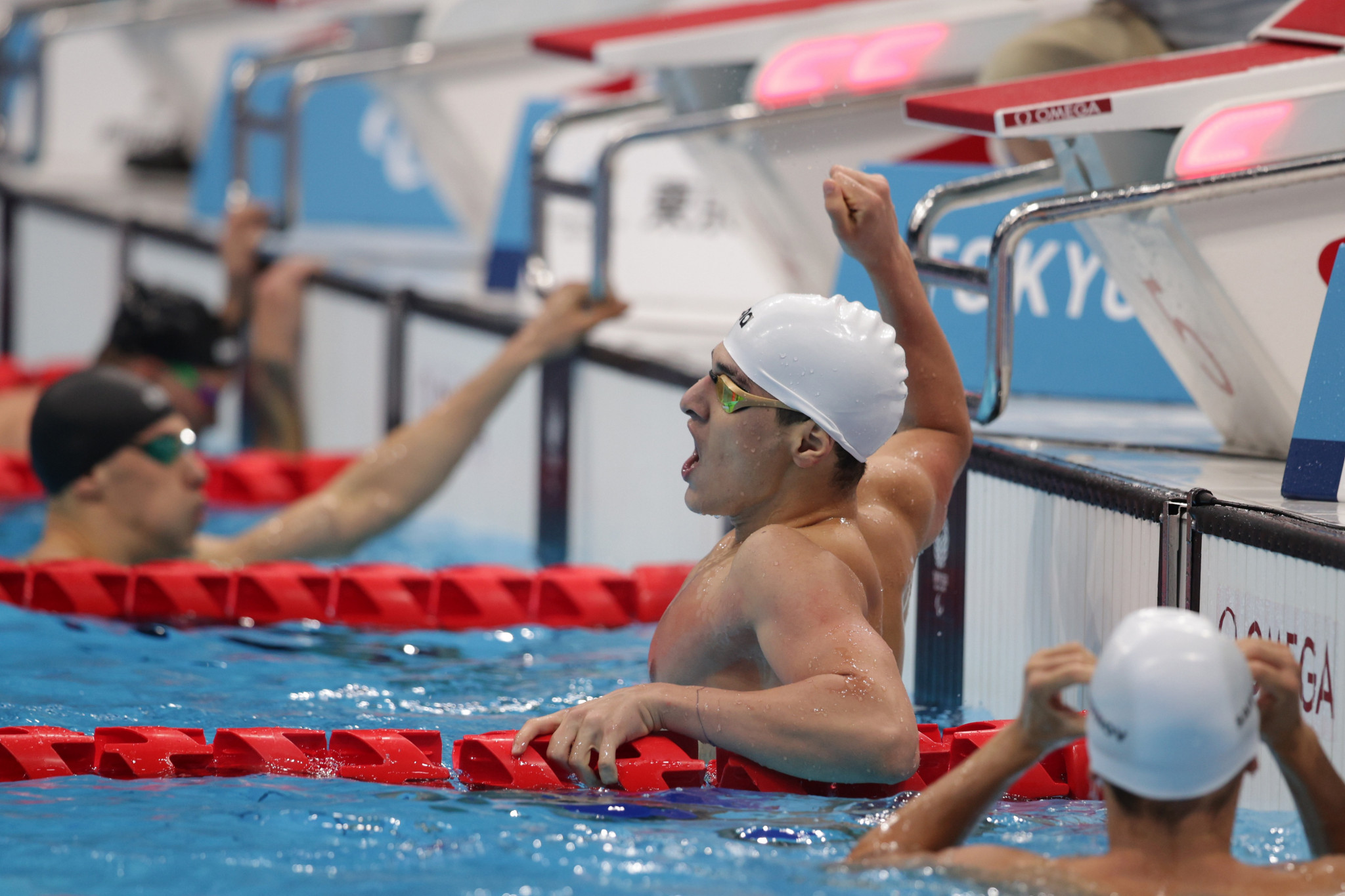Vali Israfilov came from behind to beat Oleksii Fedyna in the men’s 100m breaststroke SB12 final ©Getty Images