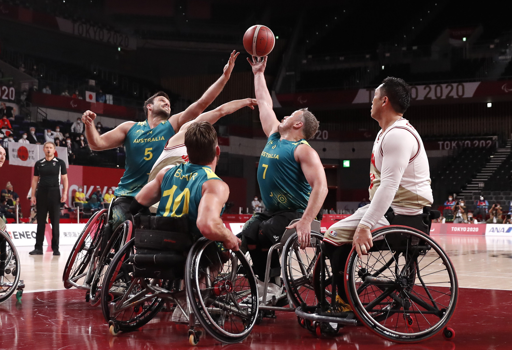 Hosts Japan edged out Australia in the quarter-finals of the men's wheelchair basketball tournament ©Getty Images
