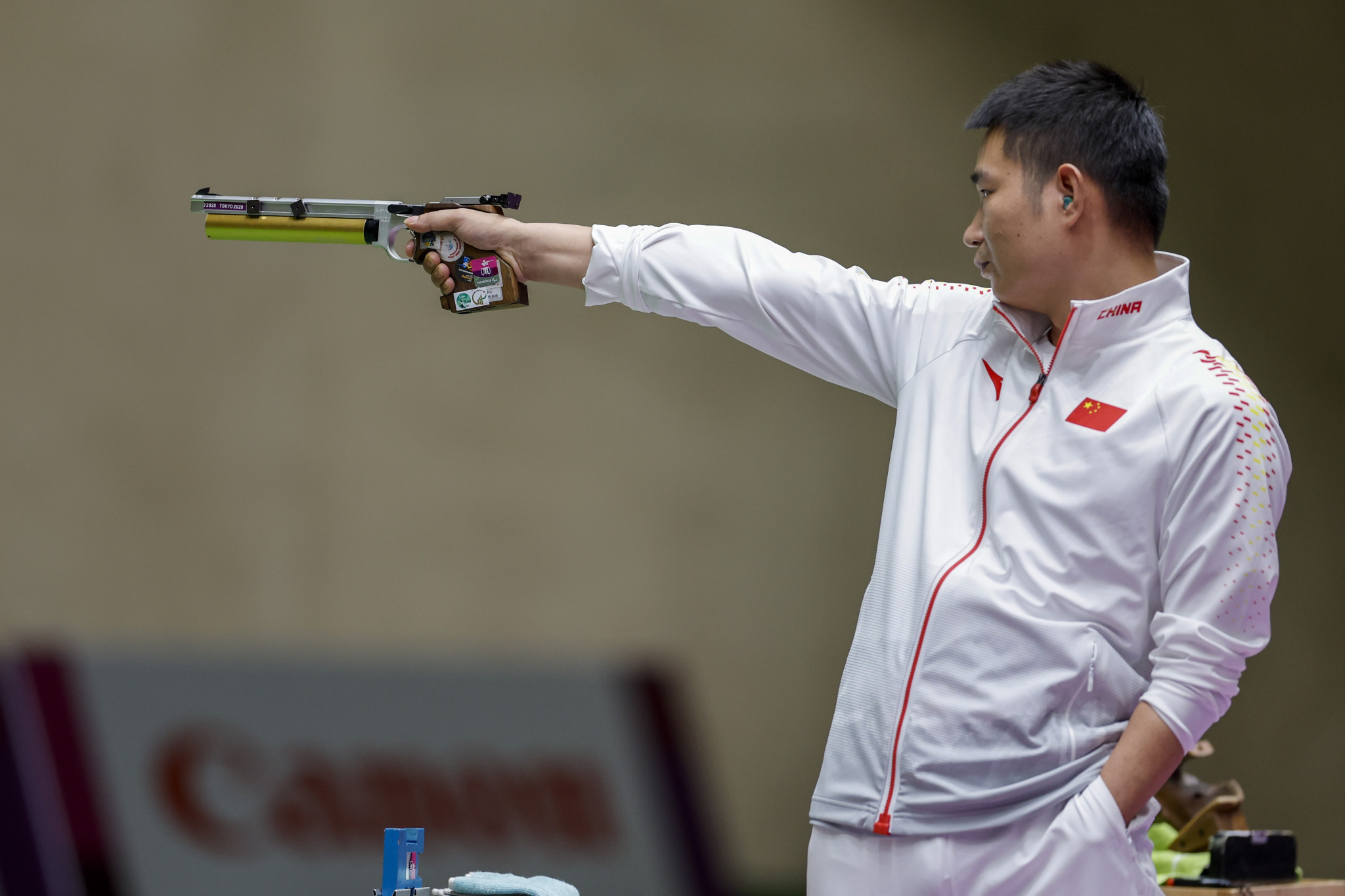 Huang Xing of China produced a record-breaking performance to retain the mixed 25m pistol SH1 title ©Getty Images