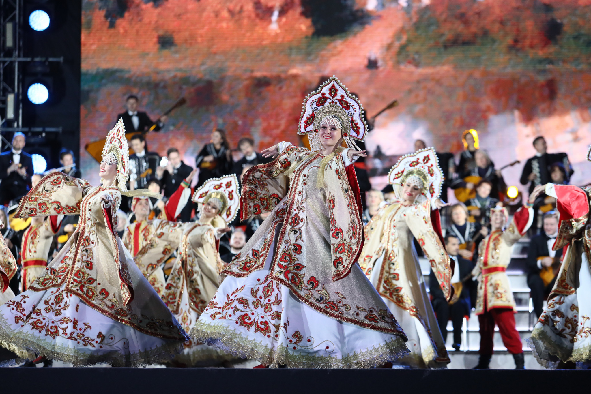 The Opening Ceremony featured traditional dancing, with the Games of the CIS Countries officially declared open ©Getty Images