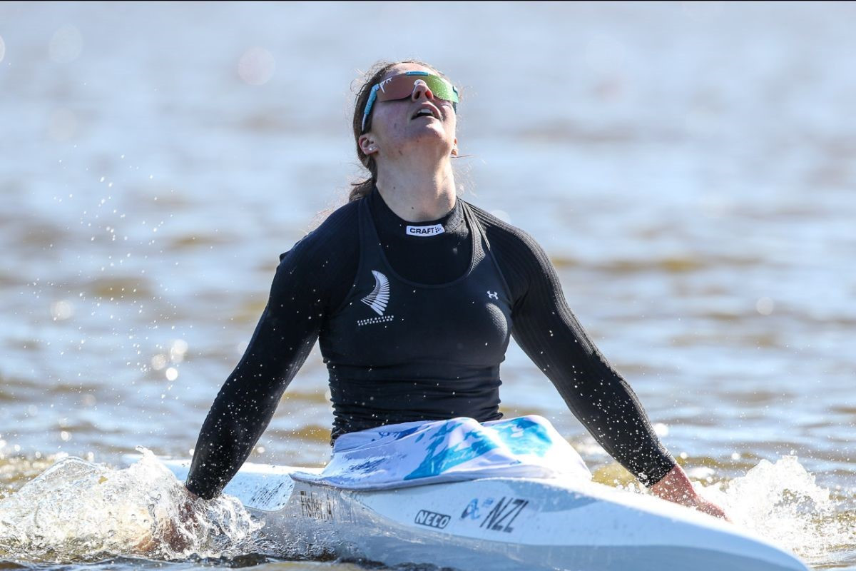 New Zealand’s Aimee Fisher triumphed in the women’s K1 500m competition ©ICF