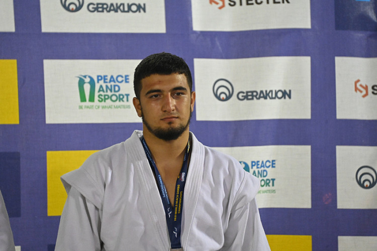 Bronze medallist Samedov praises organisation of World Beach Sambo Championships