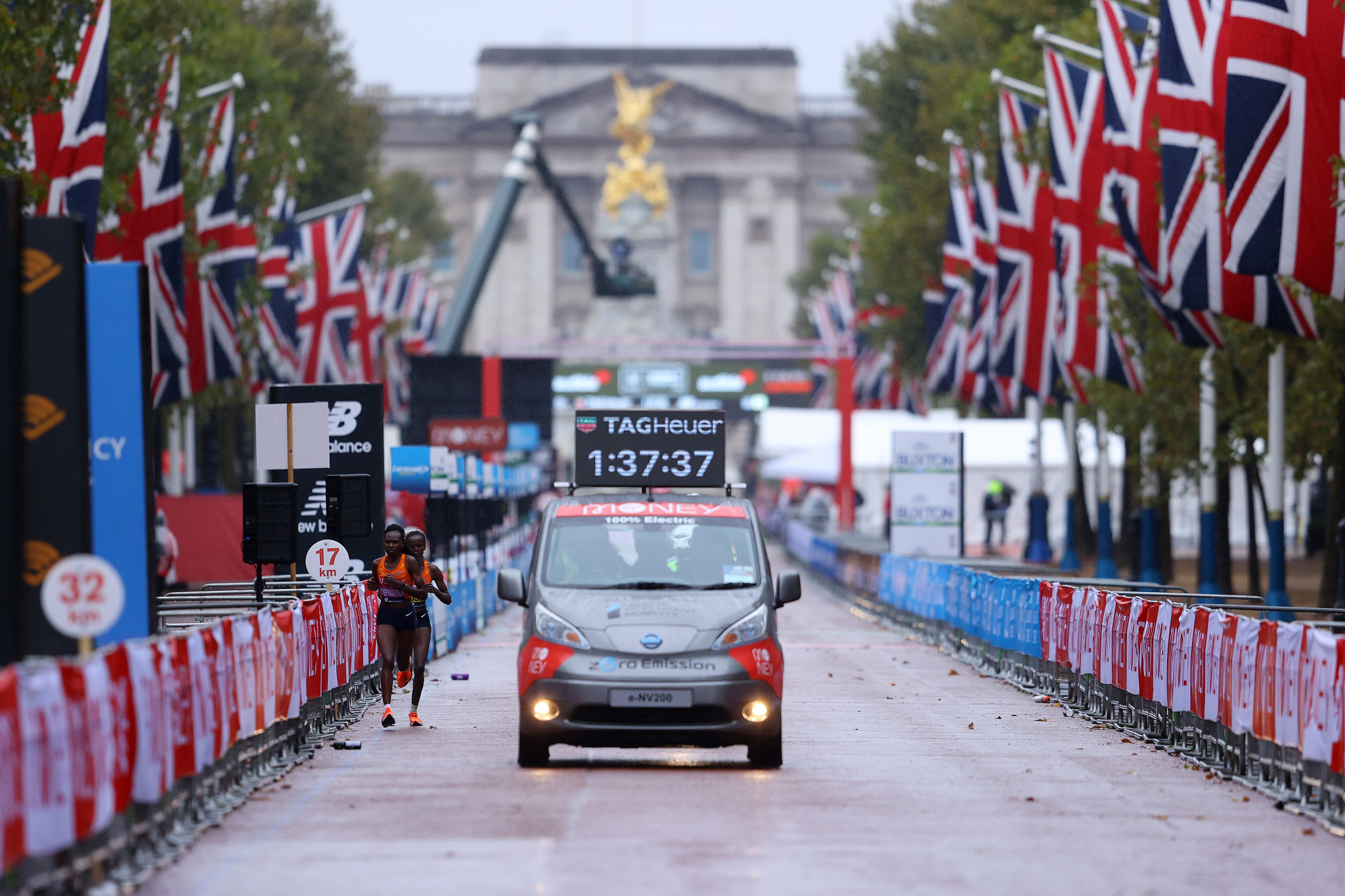 Last year's London Marathon was held on a closed loop due to COVID-19 restrictions ©Getty Images