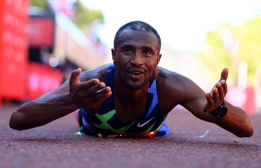 Ethiopia's Sisay Lemma takes in the biggest win of his career after winning the London Marathon title in 2:04:01 ©Getty Images