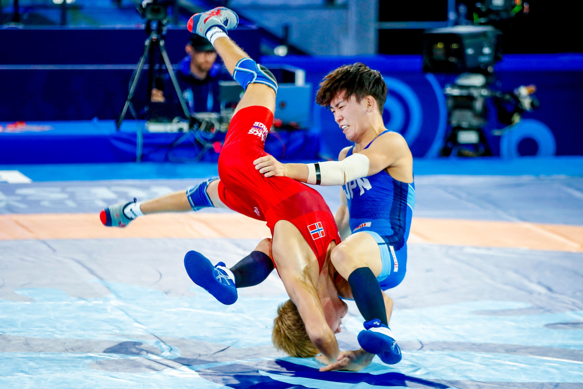 Ken Matsui, right, won the Greco-Roman under-55kg event in Oslo ©Getty Images