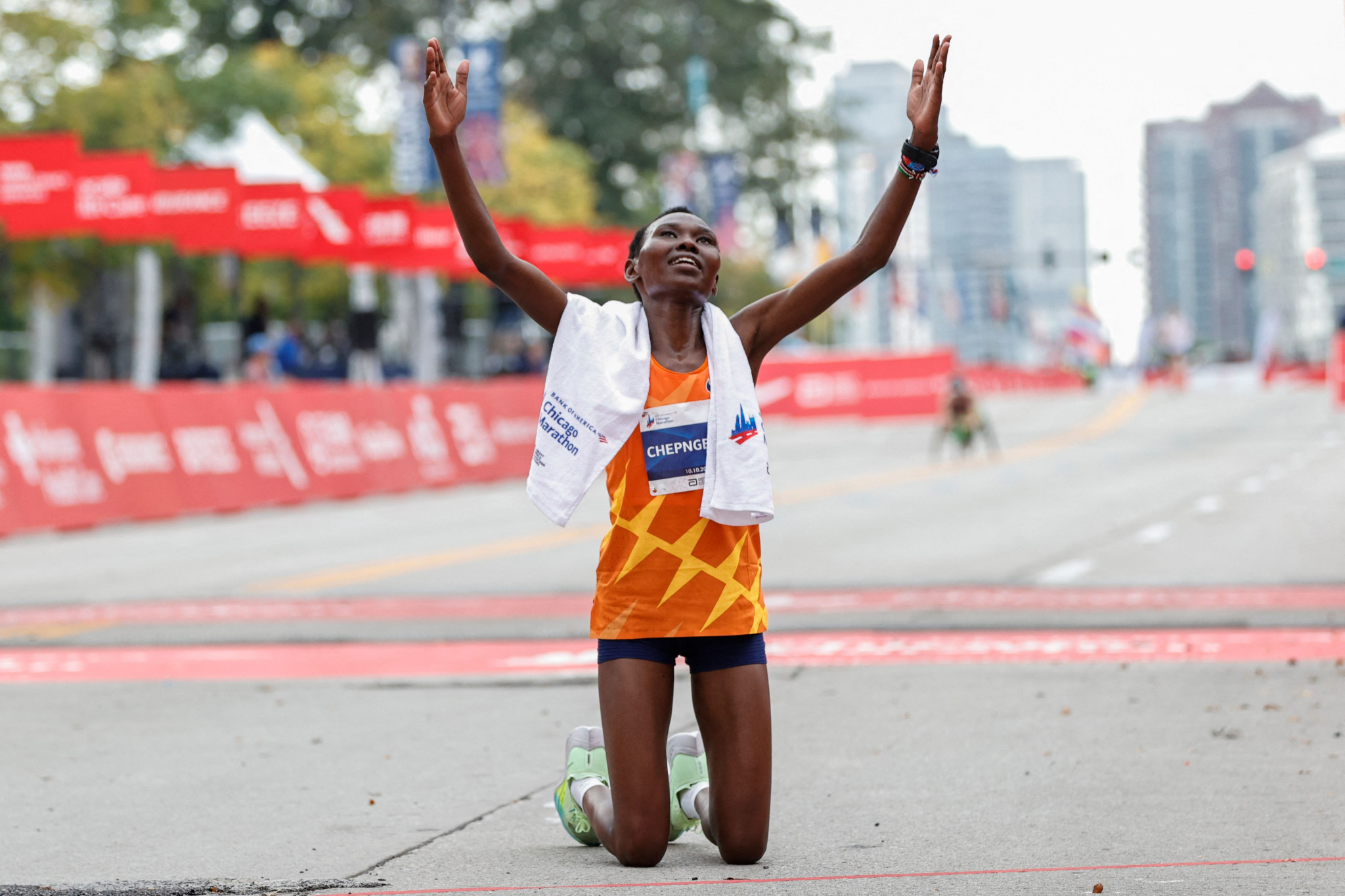 Kenya's Ruth Chepngetich won the Chicago Marathon in her first race over the 26.2 miles distance since lifting the World Championships title in Doha in 2019 ©Getty Images