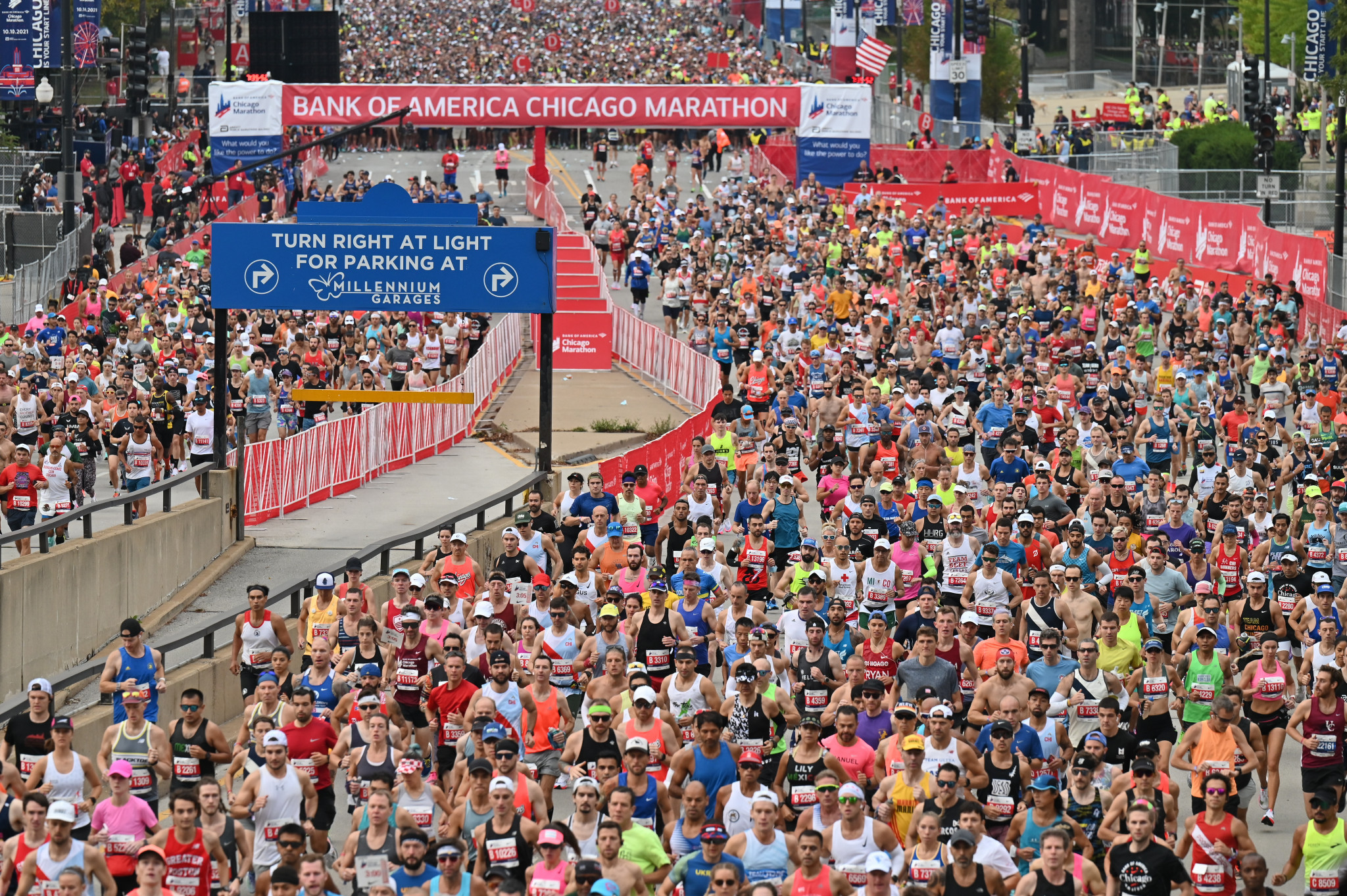 Unseasonably warm weather greeted the 33,000 runners as the Chicago Marathon returned after being cancelled last year because of the COVID-19 pandemic ©Getty Images