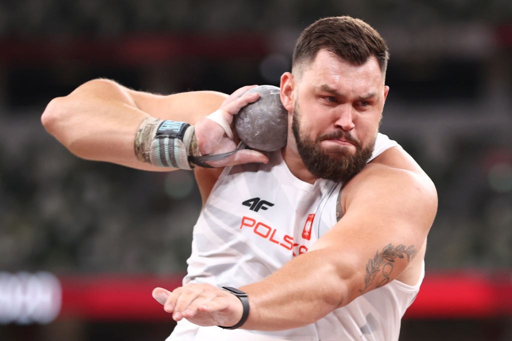 Talking to Polish shot putter Konrad Bukowiecki in the mixed zone after he had earned European silver in Berlin three years ago led to him recalling how his rival had shut the middle finger of his throwing hand in a car door ©Getty Images