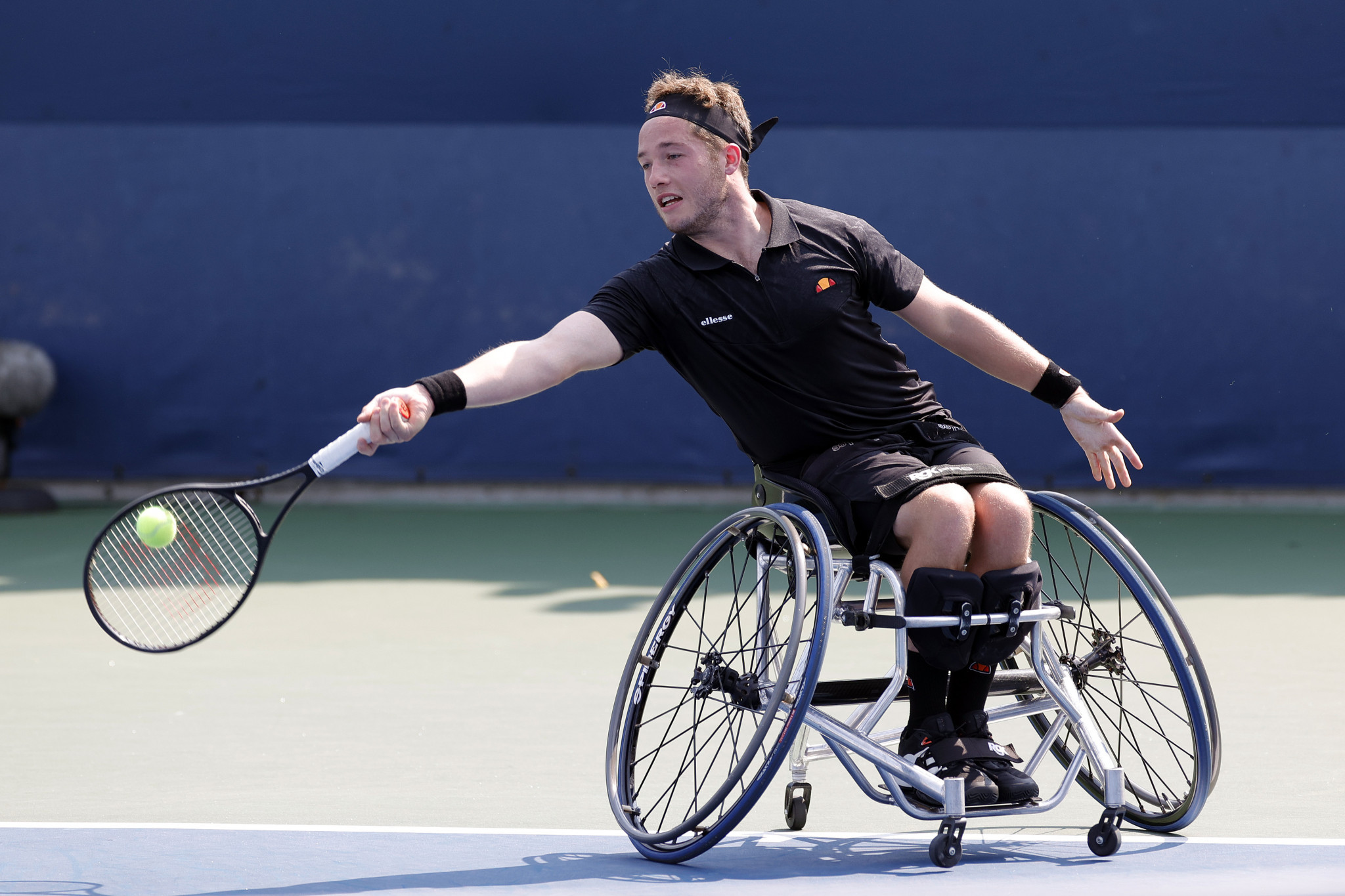 Hewett wins battle of Britons as group action continues at NEC Wheelchair Tennis Masters