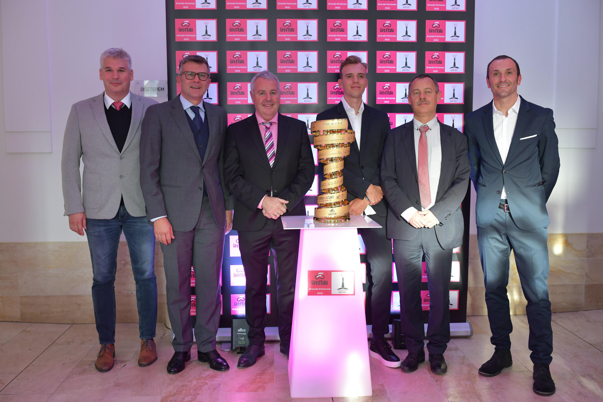 Organisers revealed the three Hungarian stages in Budapest ©Giro d'Italia