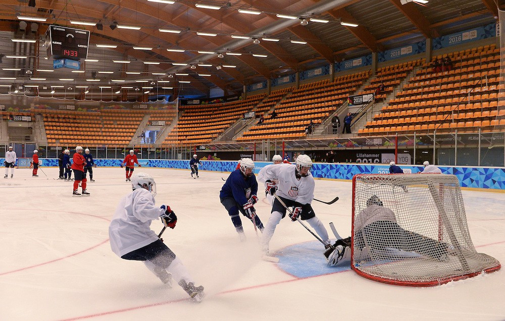 The first ice hockey preliminary matches will be held before the Opening Ceremony ©YIS/IOC