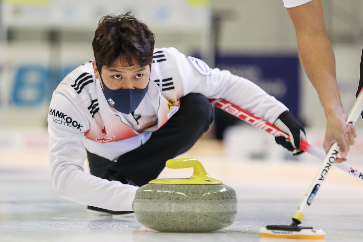 Kim Chang-min led South Korea to two victories in today's action at the Pacific-Asia Curling Championships ©World Curling