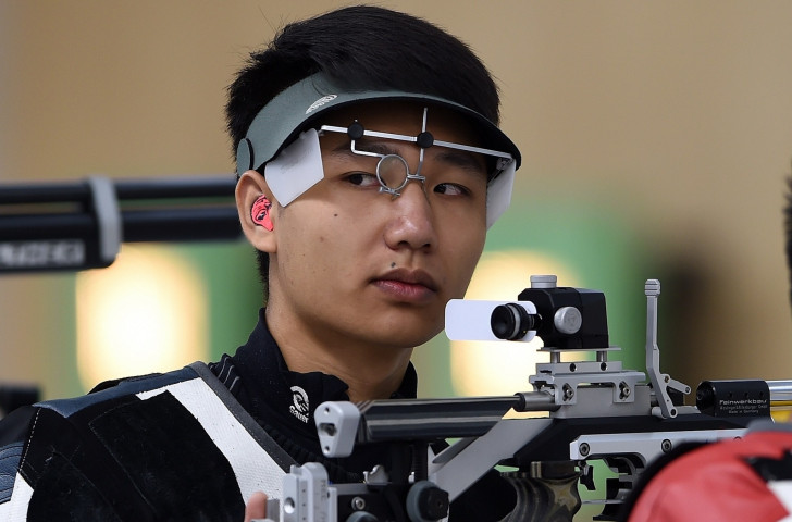 Reigning world champion Yang Haoran had to settle for silver on home soil