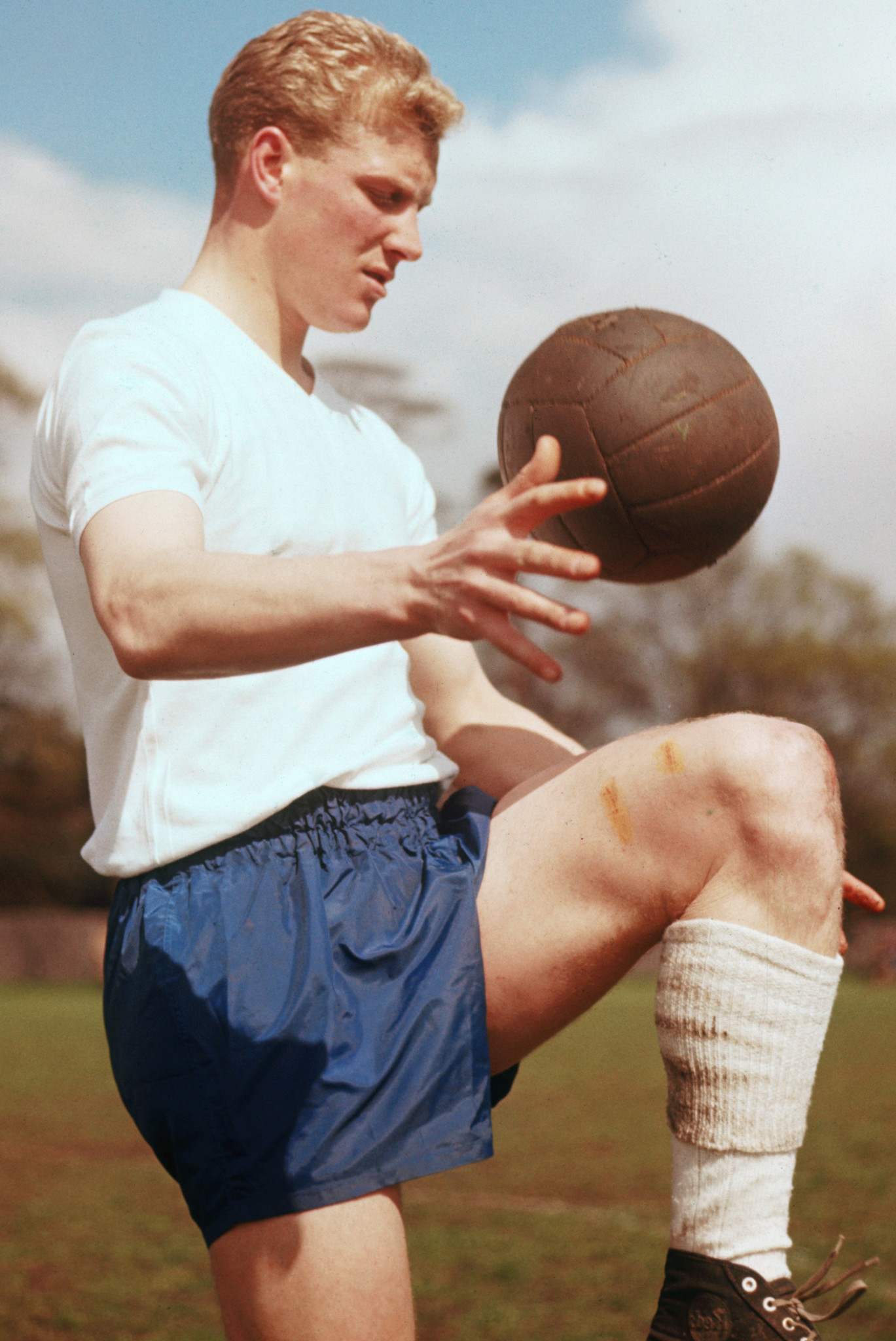 Ron Flowers, a member of England's 1966 World Cup-winning squad, has died at the age of 87 ©Getty Images