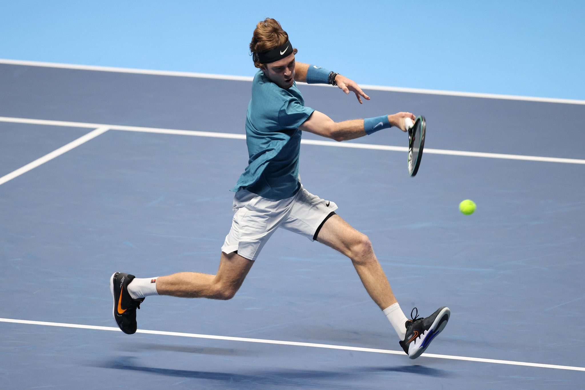 Andrey Rublev beat Stefanos Tsitsipas 6-4, 6-4 to secure an opening victory at the ATP Finals ©Getty Images