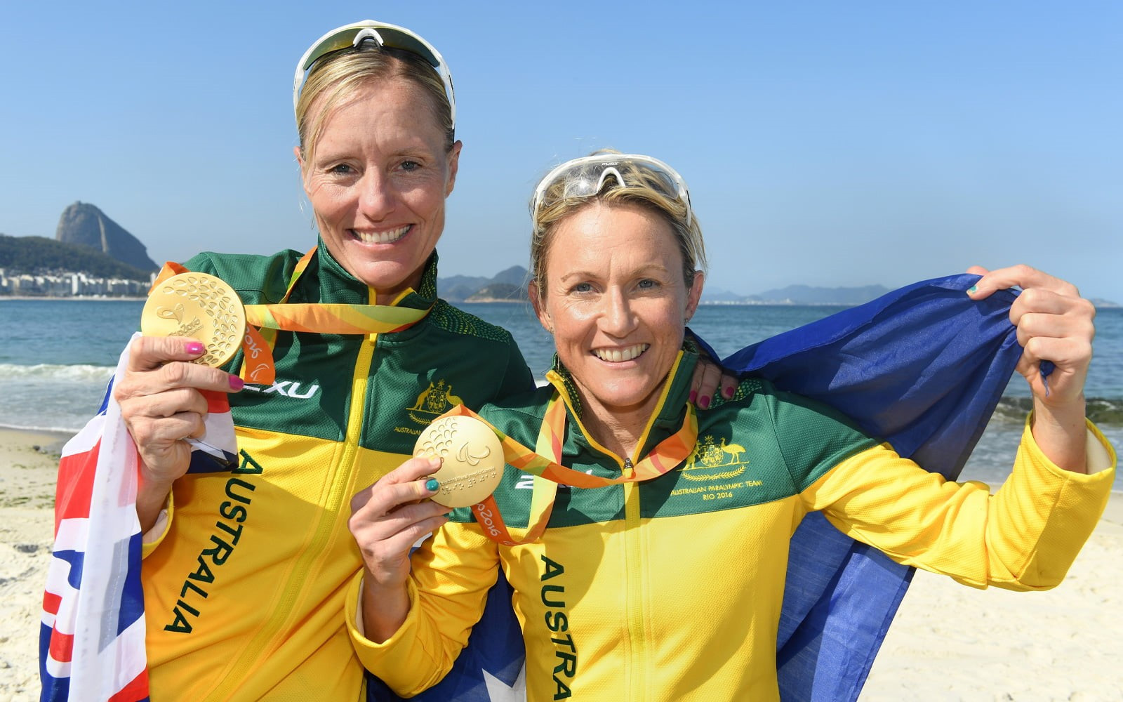Katie Kelly, right, has announced her retirement ©Getty Images