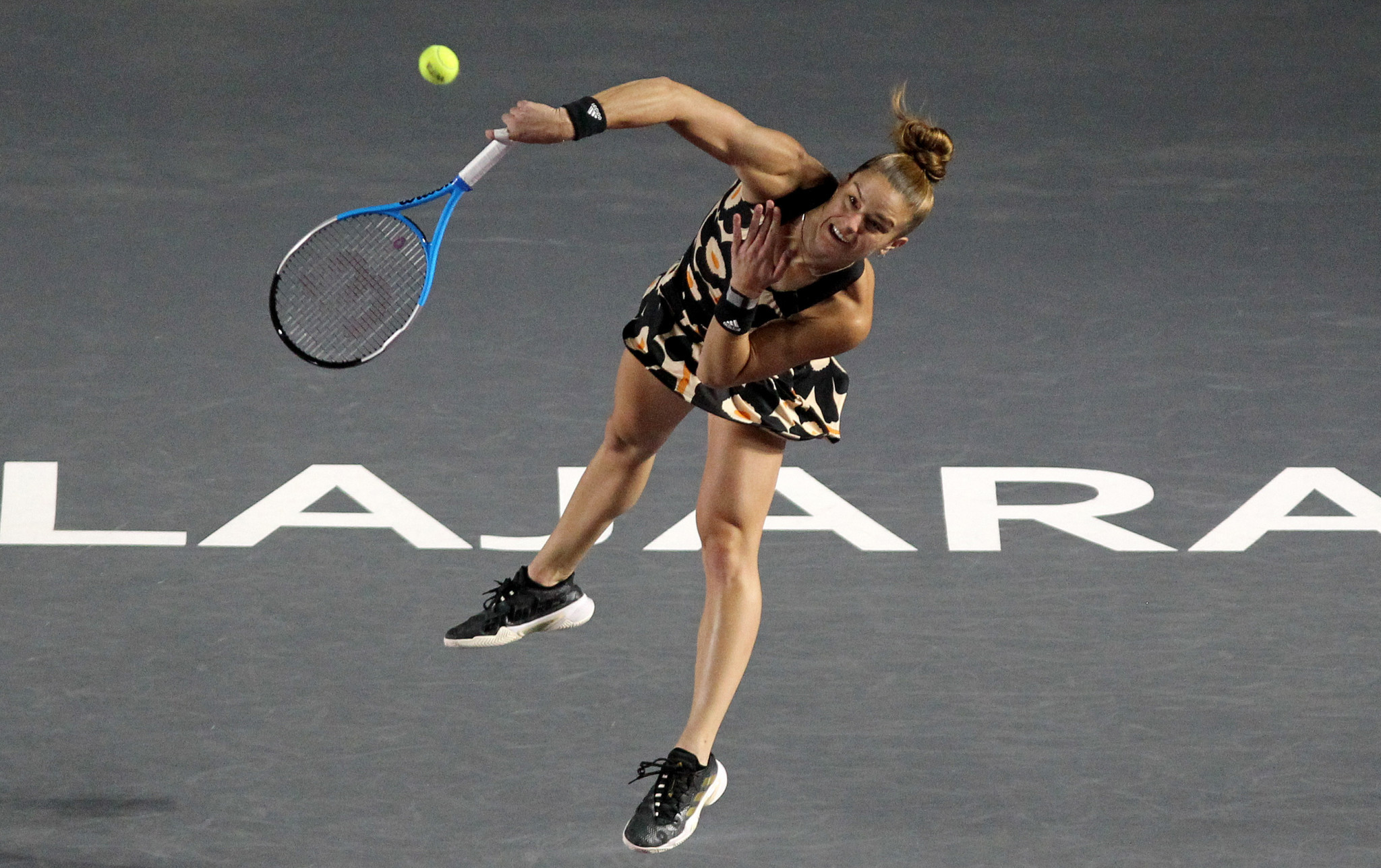 Anett Kontaveit smashed six aces past Maria Sakkari at the WTA Finals in Guadalajara ©Getty Images